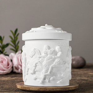 Vela de Cera de Soja 100% Orgánica a Base de Plantas en Frasco de Yeso Vintage con Relieve Artístico en Blanco y Negro, Decoración Literaria, Regalo para Diwali y Bares - Product Image 6