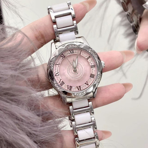 Nuevo Reloj de Cuarzo Luminoso con Diseño de Estrella de Cinco Puntas, Amuleto de la Suerte, Resistente al Agua para Mujer - Product Image 2