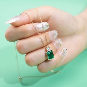 Collar de Esmeralda Colombiana Cultivada en Laboratorio de Oro de 14K y 18K de 7x9mm/8x10mm - Product Image 4