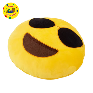 Coussin décoratif en peluche jaune personnalisé en usine, motif émoticône, en coton et polyester avec rembourrage en PP moelleux, sans colorant AZO, jouet en peluche mignon à double usage - Product Image 2