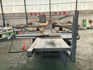 Machines à bois, structure <span class=keywords><strong>de</strong></span> conception allemande, <span class=keywords><strong>scie</strong></span> à table coulissante entièrement automatique, <span class=keywords><strong>scie</strong></span> à panneaux à commande numérique par ordinateur - Product Image 5
