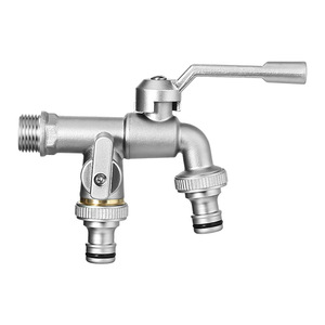Grifo de Exterior Bibcock con Válvula de Latón, 1 Entrada y 2 Salidas, Montaje en Pared, Anticorrosión, Superficie Pulida, Control Dual - Product Image 3