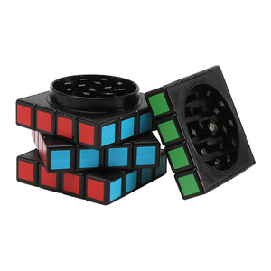 Rubik cubo decorazione creativa all'ingrosso 4 strati di metallo erba smerigliatrice in lega di zinco tabacco smerigliatrice - Product Image 2