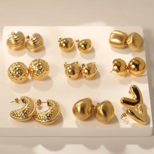 Boucles d'oreilles en acier inoxydable en gros, bijoux texturés creux, goutte d'eau irrégulière, clous d'oreilles épais plaqués or en forme de cœur pour femmes - Product Image 3