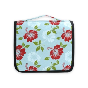 กระเป๋าเครื่องสำอางพับได้แบบพกพา ทนทาน ผลิตจากโพลีเอสเตอร์ ลายดอกไม้ฮาวาย ฮิบิสคัส  พร้อมโลโก้สั่งทำพิเศษ  ใช้จัดระเบียบของใช้สำหรับเดินทาง พร้อมหูแขวน - Product Image 3