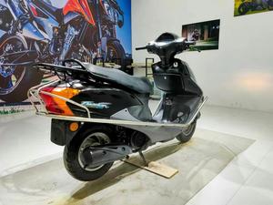 Scooter Honda Princess 125cc, Motocicletta Entry-level con Pedale Piccolo, Altamente Pratica e Molto Popolare tra le Persone. - Product Image 6