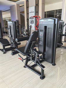 Máquina de extensión y flexión de piernas con pin de acero de alta resistencia, comercial, de doble función, para entrenamiento sentado de isquiotibiales y cuádriceps en gimnasio. - Product Image 2