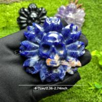 Figura Decorativa Gótica de Piedra Natural Tallada en Cristal con Flores y Calaveras en el Centro, Adorno Artesanal de Reiki