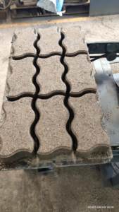 Macchina per la produzione di mattoni interbloccanti 4-40 di alta qualità, macchina per la produzione di blocchi per pavimentazione, macchinari per la produzione di mattoni - Product Image 3