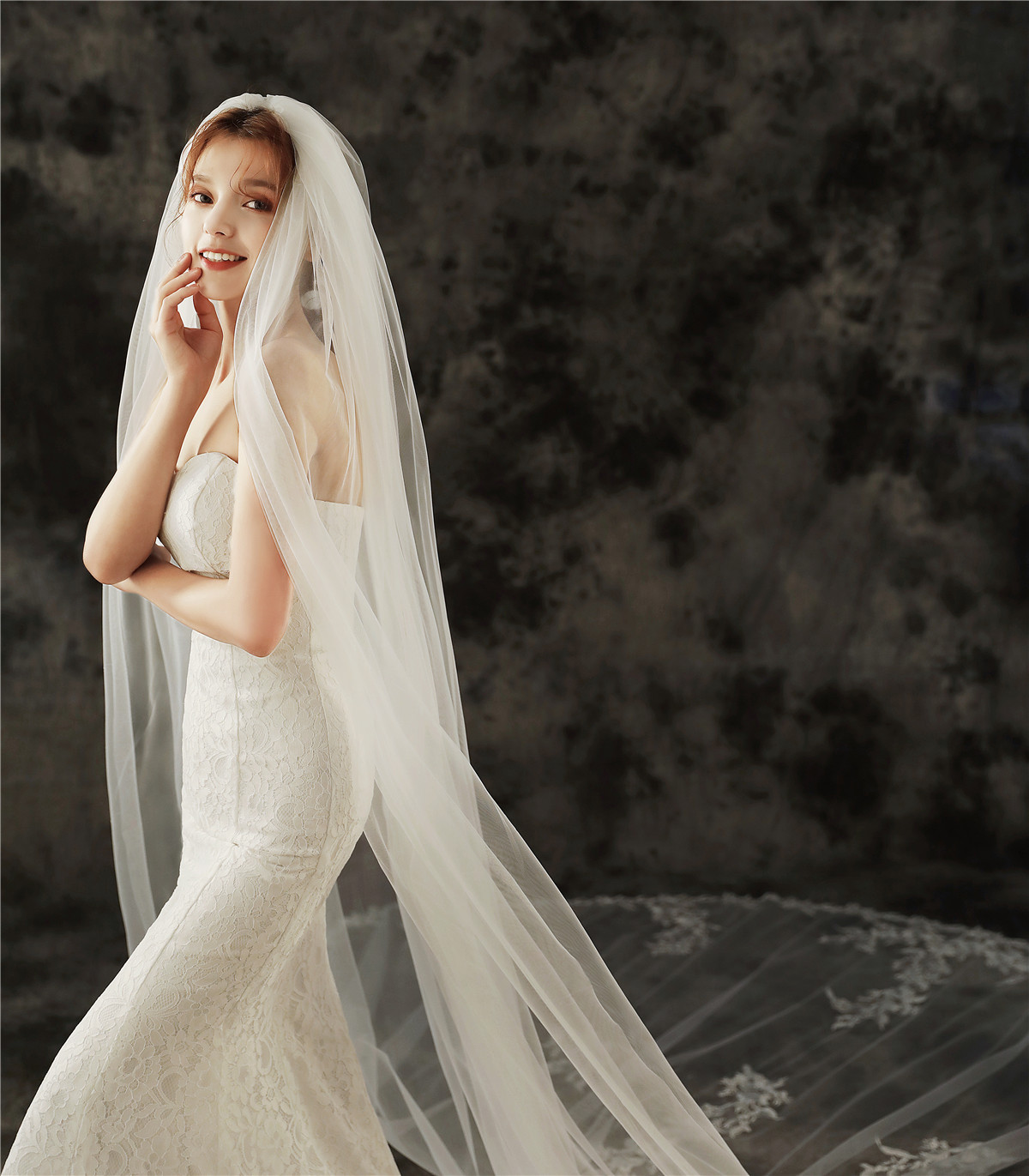 Velo Da Sposa Cattedrale Lungo 3 Metri &ndash; Bianco Avorio, Bordo In Satin E Applique, Con Pettine