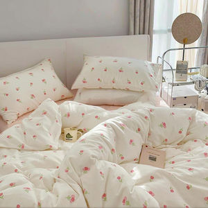 Factory Wholesale Modern Quilted Polyester Bedding Set Soft Breathable 200TC 4-Piece Floral Tulip Pattern Home Comforter Cover - Product Image 4