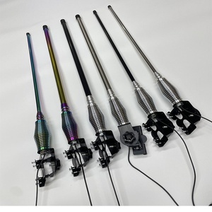 Antena Corta para Coche Hao Xin de 70cm, Mástil Decorativo Modificado para SUV, Se Puede Sujetar al Portón Trasero, Negro/Plateado KN-KD3000 - Product Image 1