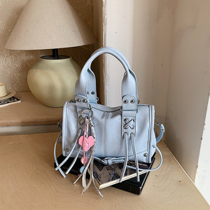 Bolso <span class=keywords><strong>de</strong></span> Hombro Cruzado para Mujer, Estilo Punk, Vintage Y2K, con Cordones, Borlas, Cuero Brillante, Adorno <span class=keywords><strong>de</strong></span> Corazón, Gran Capacidad - Product Image 3