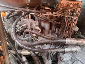 Excavatrice sur chenilles Hitachi ZX120 d'occasion de 12 tonnes, faible nombre d'heures de fonctionnement, fabriquée au Japon, certifiée CE, avec accessoire de pincement et brise-roche - Product Image 6