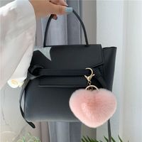 2024 Promotion cadeau doux mignon Furball pompon en forme de coeur en peluche moelleux boules fourrure porte-clés Pom Pom coeur porte-clés