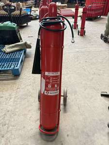 طفاية حريق ثاني أكسيد الكربون من نوع العربة 24 ، طفاية حريق CO2 متينة لإخماد الحرائق بفعالية - Product Image 2