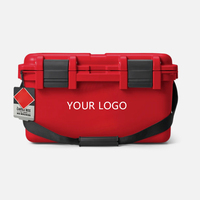 Kit de premiers secours personnalisé OEM ODM noir et rouge 30L, système de survie pour le camping en plein air, sac à dos de survie d'urgence avec lampe torche