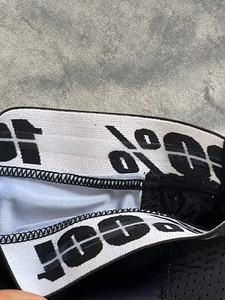 Nouvelles chaussettes antidérapantes élastiques en soie glacée 100 % quatre couleurs pour moto tout-terrain, pour hommes et femmes - Product Image 2