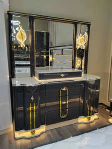 <span class=keywords><strong>2025</strong></span> nouvelle couleur grise Super <span class=keywords><strong>king</strong></span> Size 8 portes ensemble de meubles de chambre à coucher de luxe Royal LED éclairé tête de lit en miroir ensembles de chambre à coucher - Product Image 4