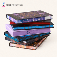 Impression de livres reliés personnalisés avec bords pulvérisés et étui pour romans en édition limitée, usine OEM