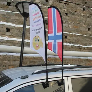 मिनी अनुकूलित पॉलिएस्टर कार की खिड़की झंडा उच्च बनाने की क्रिया कस्टम खाली कार झंडा पोल के साथ प्लास्टिक