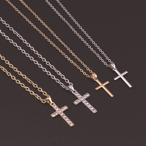 Collar con colgante de cruz de aleación de zinc con incrustaciones de diamantes de imitación, diseño geométrico para mujer, joyería de regalo - Product Image 1