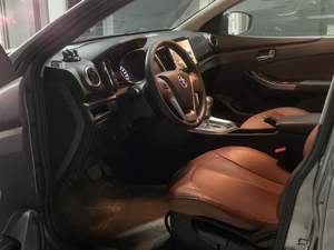 รถมือสองรถ SUV มือสองรถ2.0L 2017 VenuciaT70 - Product Image 5