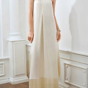 เดรสยาวแบบผูกคอเปิดไหล่สีเบจประดับพู่ OEM สำหรับใส่ไปทะเล ชุดเดรสฤดูร้อนสำหรับผู้หญิง - Product Image 2