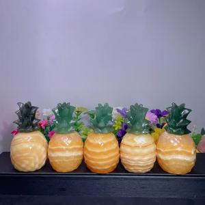 Vente en gros : Modèle de fruit sculpté en pierres précieuses naturelles (Calcite <span class=keywords><strong>Jaune</strong></span> + <span class=keywords><strong>Aventurine</strong></span> Verte) en forme d'ananas pour décoration et cadeau - Product Image 1