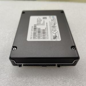 Disque dur MZWLJ7T6HALA-0007 7.68T NVME U.2 2.5 SSD PM1733 MZWLJ7T6HALA-0007 - Product Image 2