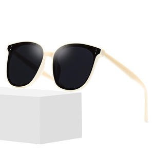 Lunettes de soleil polarisées de style coréen, protection UV400, monture en PC, unisexe, protection solaire, type 3 verres - Product Image 1