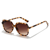 Lunettes de soleil tendance XY2538 personnalisables, monture carrée intégrale en PC, logo personnalisé, verres UV400, montures en plastique, confortables et à la mode
