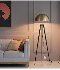 Lampe de sol moderne en métal avec abat-jour en forme de dôme, finition dorée, base trépied pour salon, chambre à coucher, lumière LED chaude, douille E27 - Product Image 2
