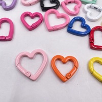 Mousqueton en alliage en forme de cœur peint coloré, fermoir à ressort multicolore pour porte-clés, breloque de sac, fabrication de bijoux DIY