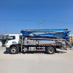 Camion pompe à béton JIUHE pour projets de construction à grande échelle, pompage intensif pour les applications de bâtiments de grande hauteur, 25m 30m - Product Image 5