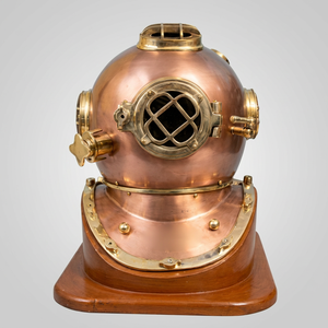 Réplique de casque de plongée vintage en cuivre Mark V avec détails en laiton, base en bois, objet de collection décoratif, Calvin Handicrafts, 18 pouces, poli - Product Image 2