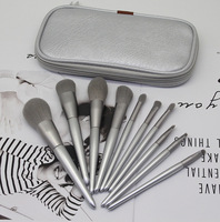 Ensemble de 10 pinceaux de maquillage personnalisés, poils synthétiques de haute qualité, tube en aluminium, manche en bois, pinceaux à poudre pour le visage
