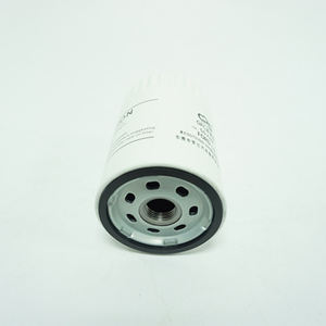 Ультраэффективный масляный фильтр Ultra-Guard для максимального удаления примесей и продления срока службы двигателя - Product Image 3