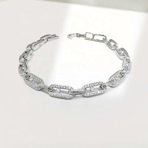 สร้อยข้อมือเงินแท้ 925 ลายใบโคลเวอร์ สำหรับผู้หญิง แฟชั่นสไตล์ตะวันตก เรียบหรู ชุบทอง 14k 18k - Product Image 3