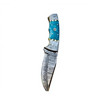 Cuchillo de caza hecho a mano de acero al carbono con hoja fija, borde parcialmente serrado, ligero y duradero, mango de resina con púas de mosaico, para camping - Product Image 2