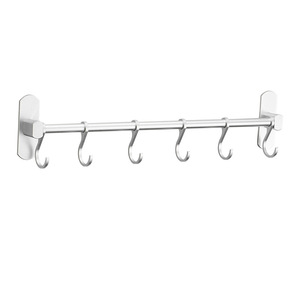 Accessoires de salle de bain : Porte-serviettes mural moderne en fer noir, sans perçage, avec rangée de crochets à vêtements mobiles - Product Image 3