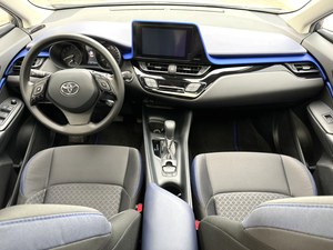 <span class=keywords><strong>Toyota</strong></span> C-HR 2.0L CVT Automatique 2020, SUV compact, intérieur confortable, vente flash, véhicule familial 5 places - Product Image 5
