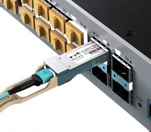 C9200L-24T-4X-E思科新C9200L 24端口第<span class=keywords><strong>3</strong></span>层托管千兆端口4x10G SFP + 可堆叠企业交换机C9200L-24T-4X-E - Product Image 6