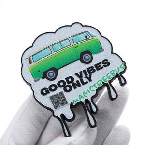 Imán de Refrigerador Personalizado de Fábrica, de Aleación de Zinc Metálico, con Diseño de Auto de Dibujos Animados Impreso en 3D, con Código QR para Publicidad - Product Image 2