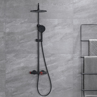 Système de douche moderne pour salle de bain, noir mat, avec jet de pluie rouge, mitigeur thermostatique en laiton à poignée unique et barre coulissante