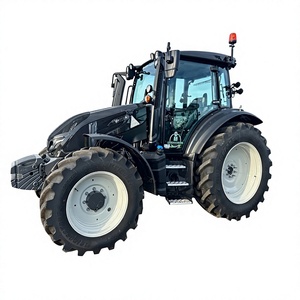 Invernaderos Agrícolas Valtra G135 Nuevos/Usados con Cubierta de Lámina de PC Ecológica, Gran Tamaño para Uso con Tractor en Granjas - Product Image 1