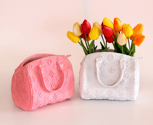 Mini <span class=keywords><strong>pot</strong></span> <span class=keywords><strong>de</strong></span> fleurs au design <span class=keywords><strong>de</strong></span> dessin animé, porte-monnaie, sac à main, vase à succulentes avec fleurs séchées pour la décoration <span class=keywords><strong>de</strong></span> la maison et du salon - Product Image 5