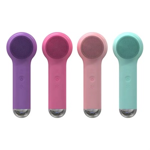 Cepillo de Limpieza Facial de Silicona Calentado, Limpiador Sónico Blanqueador Recargable, Cepillo Facial Impermeable IPX5 - Product Image 4
