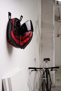 Suporte de capacete de metal fixado na parede, prateleira exibe chapéu do capacete - Product Image 5