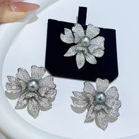Broche de luxe pour femme en cuivre plaqué or, motif fleur de lotus avec zircon bleu dégradé, accessoires de mariage DIY